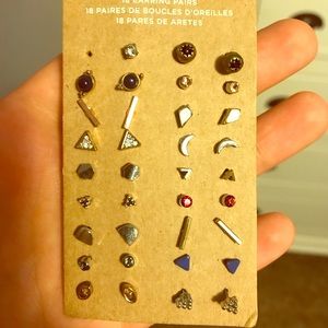 American Eagle earring set!!